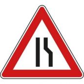 Schild Einseitig verengte Fahrbahn rechts